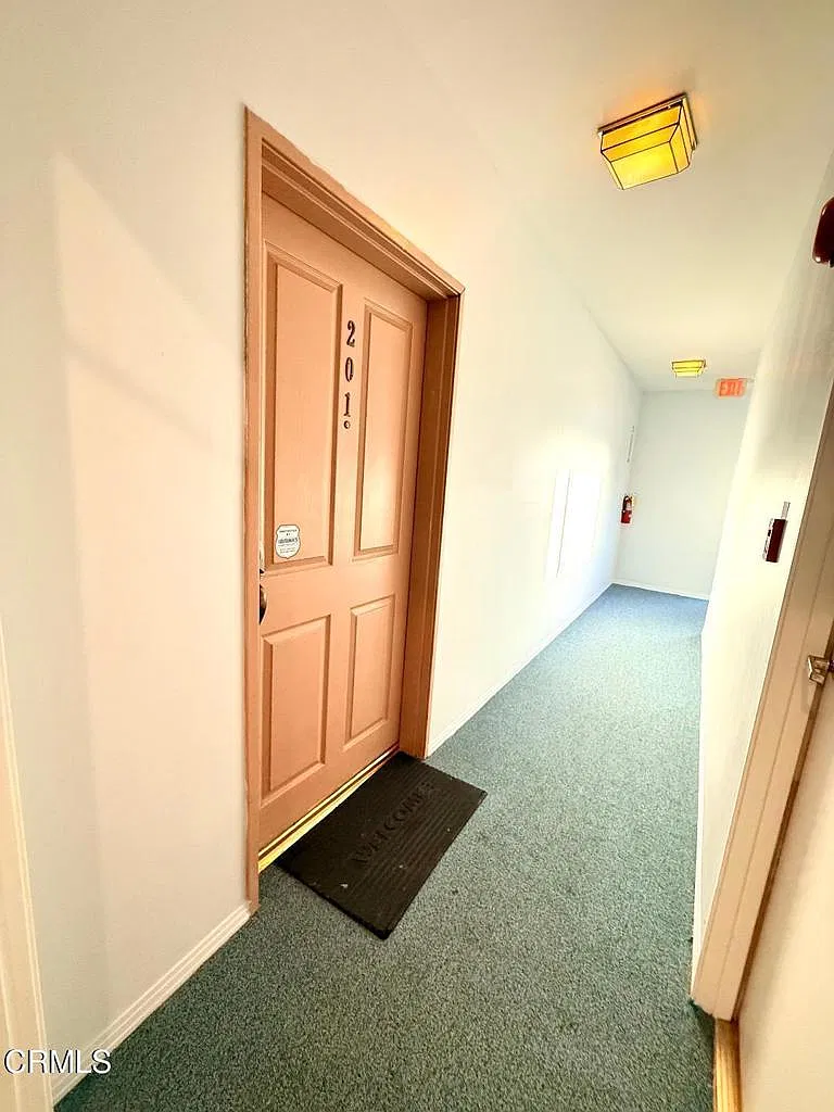 3 bed, 3.0 bath, 1500 sqft, $4,250 — Photo 4