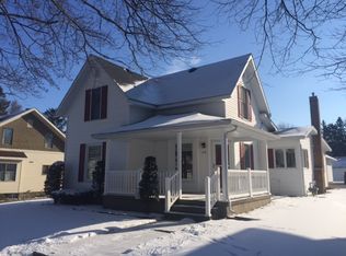 314 S Elkhart St, Wakarusa, IN 46573