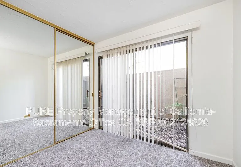 2229 Woodside Ln #4 — Photo 11