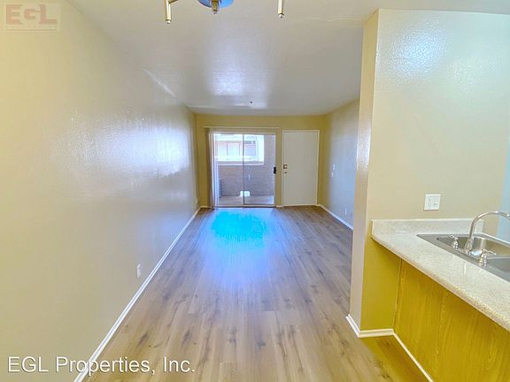4th image of 1507 N Durant St #79