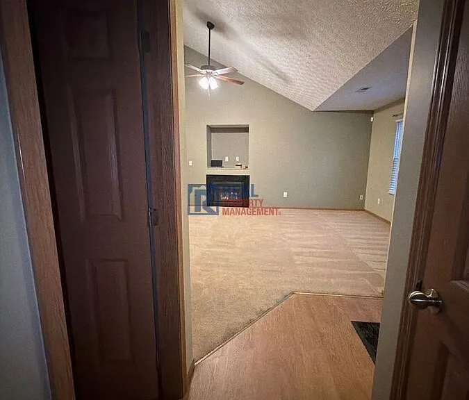 1381 Geranium Dr — Photo 7