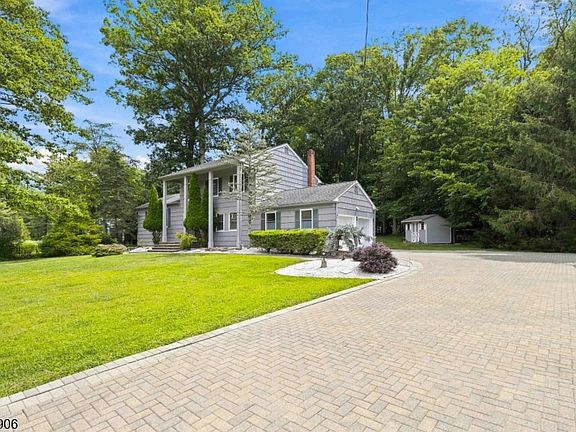 3rd image of 6 Meadowbrook Rd