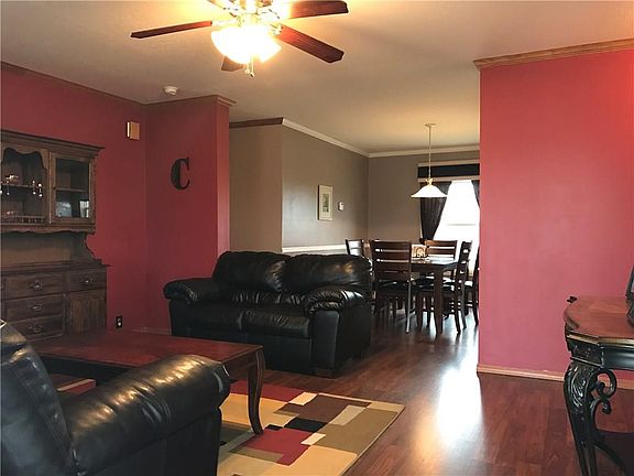 2nd image of 9865 Pasco Montra Rd