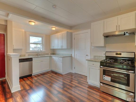 2nd image of 5226 S Puget Sound Ave