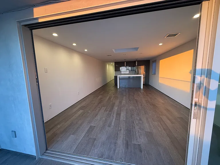 1309 S Ocean Front Walk #A — Photo 6
