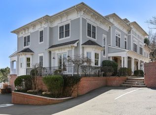 523 E Putnam Ave #B, Greenwich, CT 06830