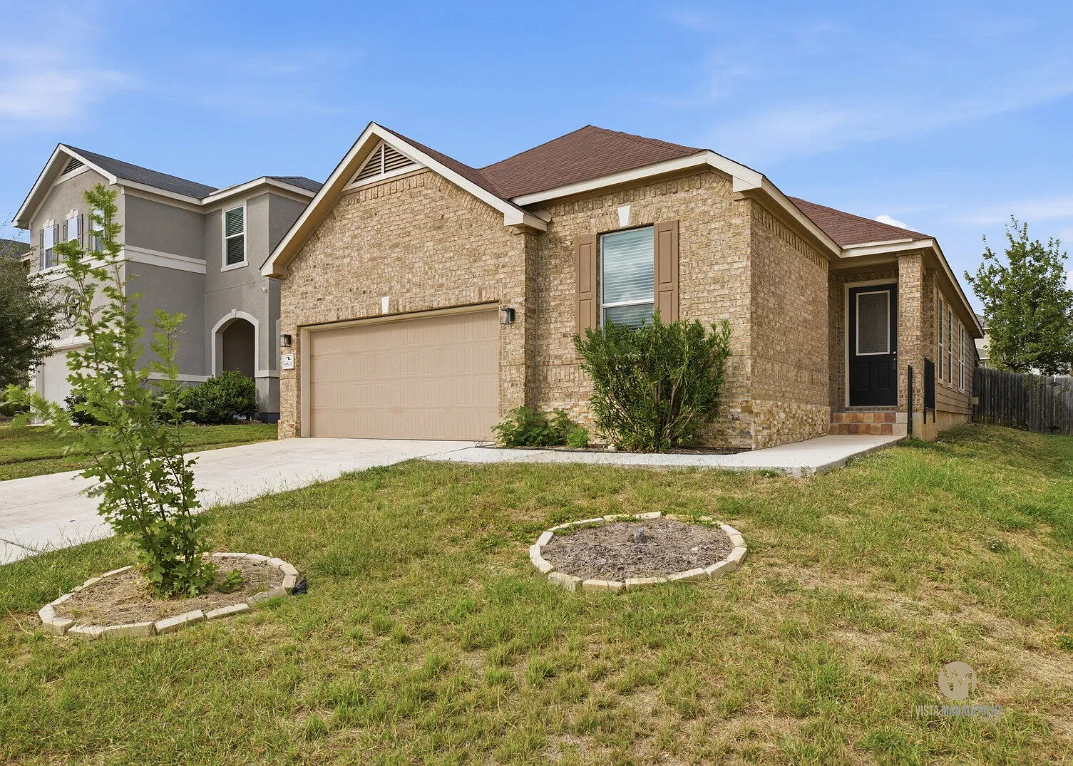 4 bed, 2.0 bath, 1896 sqft, $1,795 — Photo 1