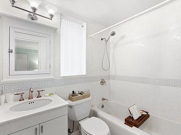 5th image of 860 5th Ave APT 6F