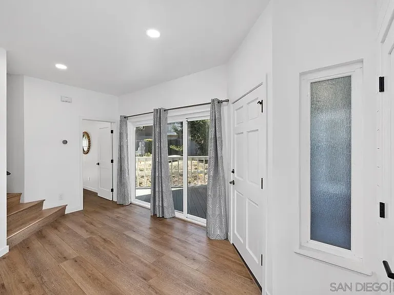 836 Ida Ave — Photo 16