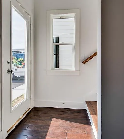 707 Cottage Park Dr — Photo 4