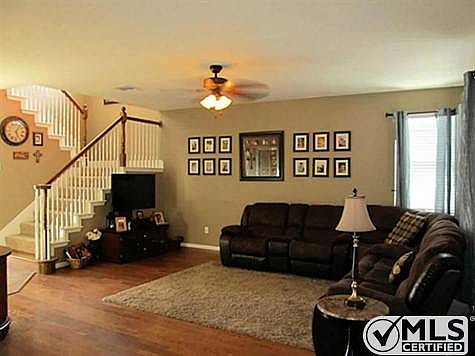 3rd image of 9201 Masse Ct