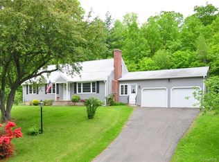 155 Gracey Rd, Canton, CT 06019