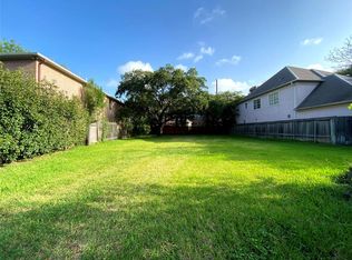 5322 Navarro St, Houston, TX 77056