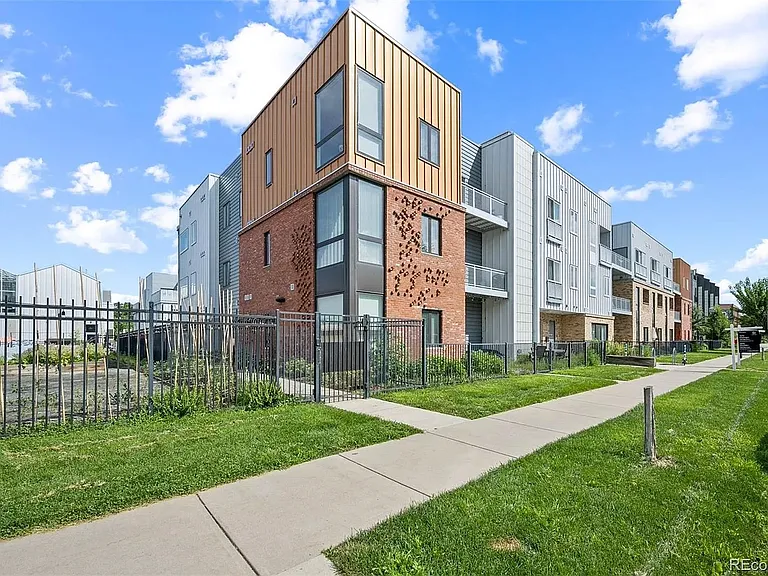 2525 Arapahoe St #213 — Photo 27