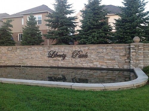 1st image of 27887 Hopkins Dr #1