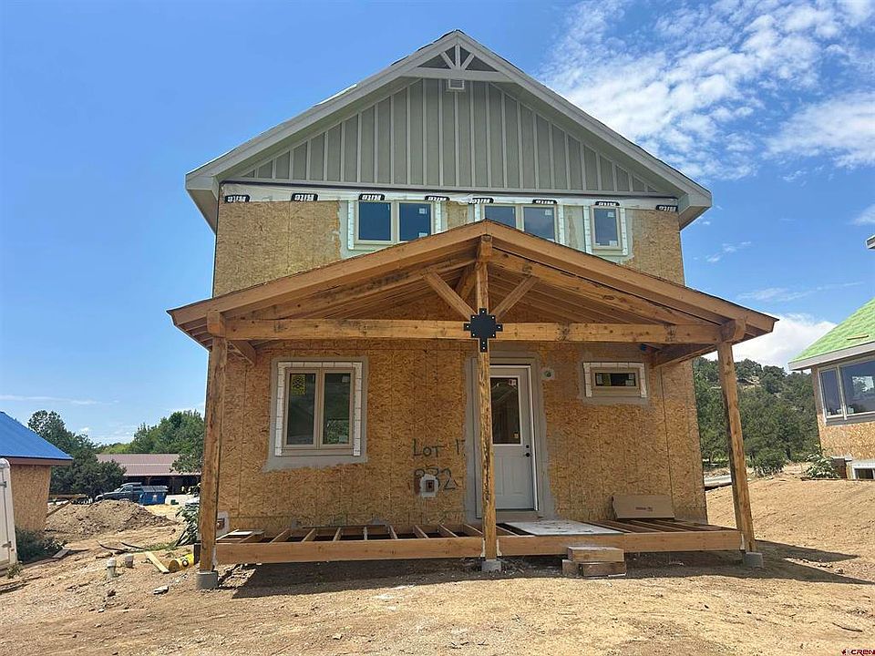1st image of 832 Heartwood Lane
