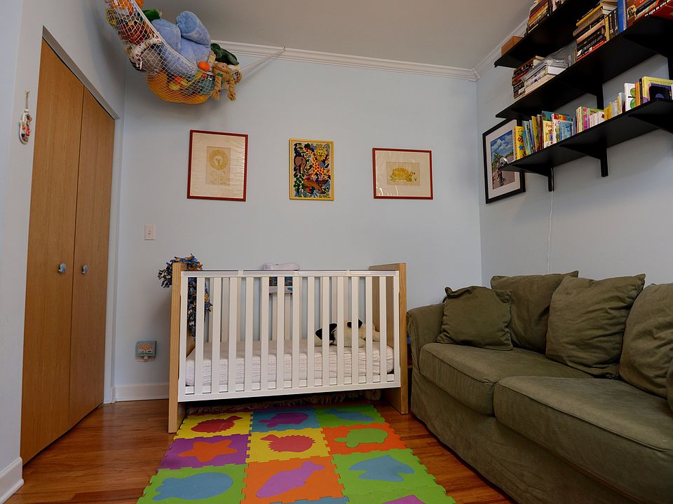 1st image of 6750 N Greenview Ave APT 1