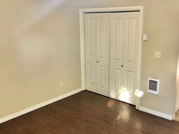 3rd image of 815 N 13th St #7c09d22cb