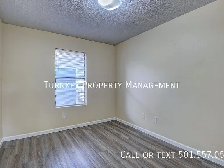 1 Shelby Rd — Photo 5