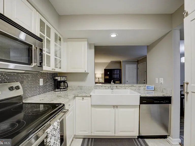 1501 Lincoln Way #101 — Photo 12