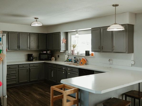 1307 S 1st St W, Baker, MT 59313