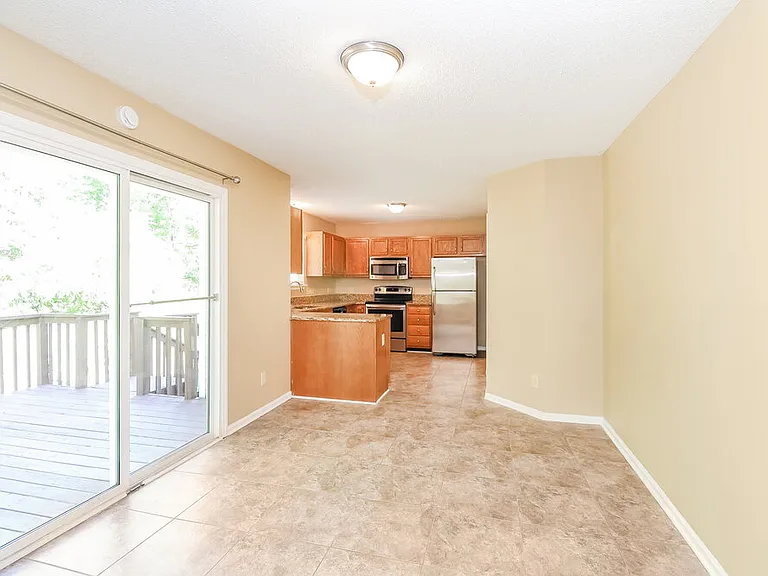 380 Canter Ct NW — Photo 6