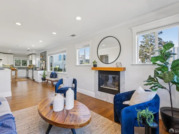 165 W Macarthur Blvd, Oakland, CA 94611