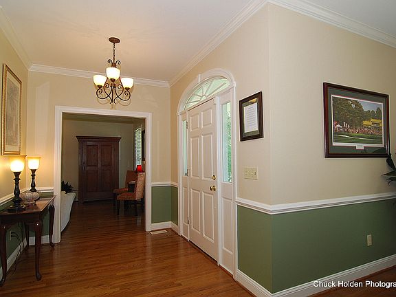 2nd image of 224 N Woodlake Dr