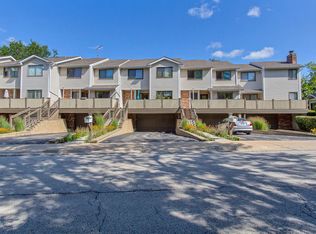 3128 Antelope Springs Rd, Northbrook, IL 60062