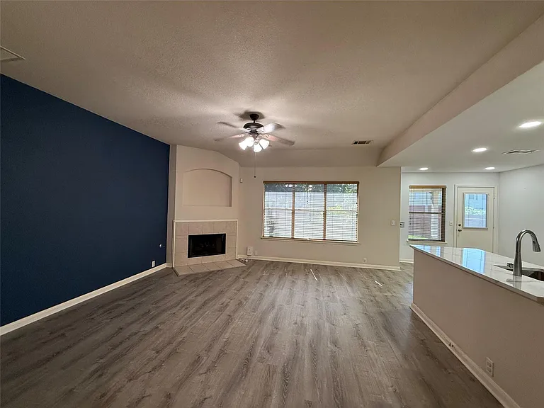 645 Arrowood Pl — Photo 2