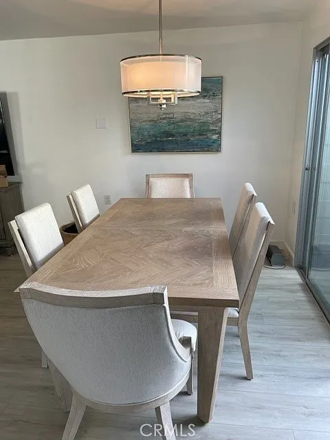 2 bed, 940 sqft, $2,700 — Photo 4