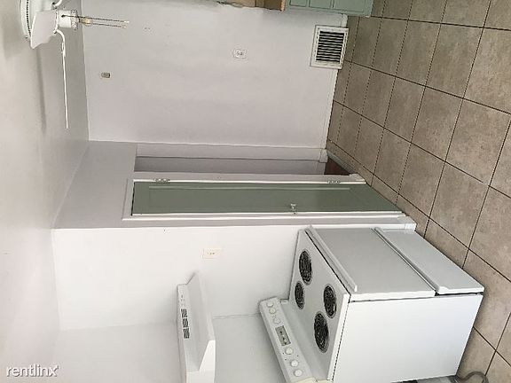 4th image of 770 E Vine St