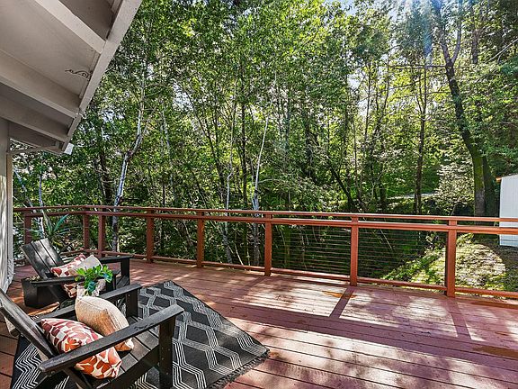 4th image of 723 Redwood Road