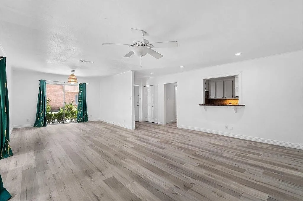 2 bed, 2.0 bath, 1691 sqft, $2,300 — Photo 4