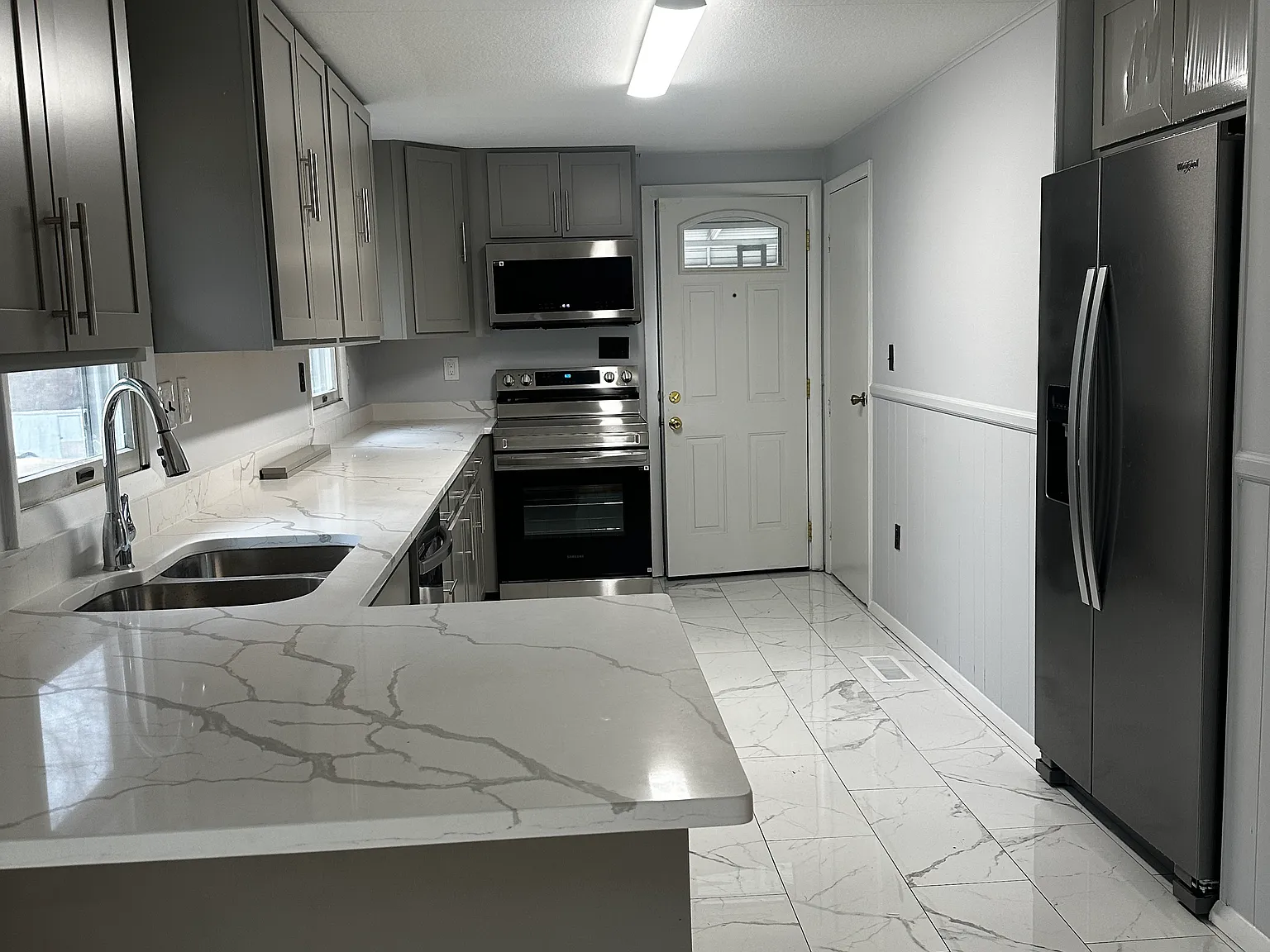 1355 Severn Ridge Rd — Photo 2