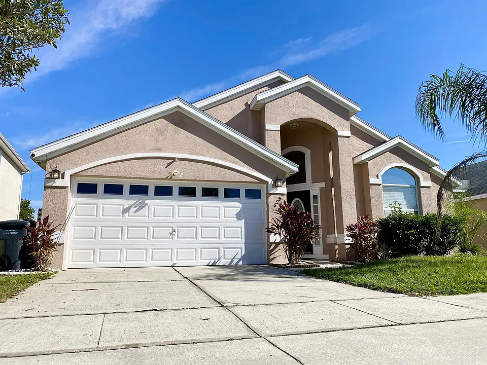 625 Rochester Loop