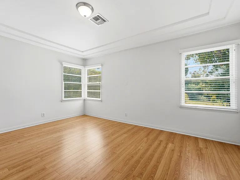 1264 Western Ave — Photo 11