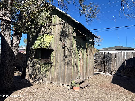 3rd image of 22650 W Railroad Ave