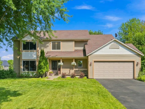 8819 Rainier Ct, Woodbury, MN 55125