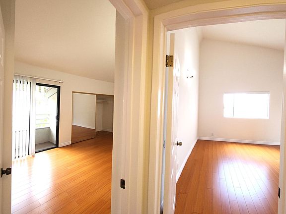 5th image of 1141 N Columbus Ave #603