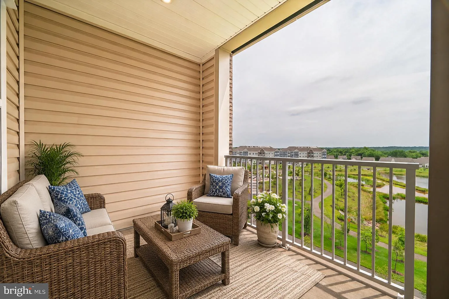 2 bed, 1296 sqft, $2,850 — Photo 2