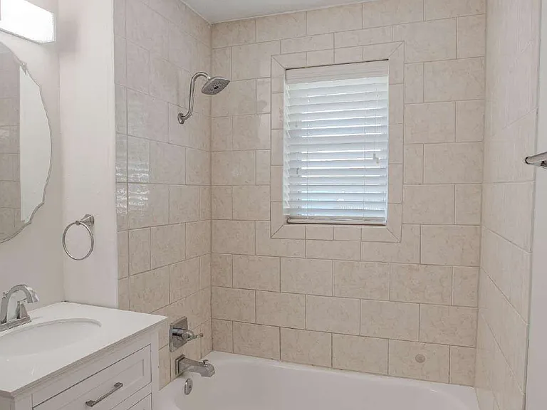 725 Butler St — Photo 13