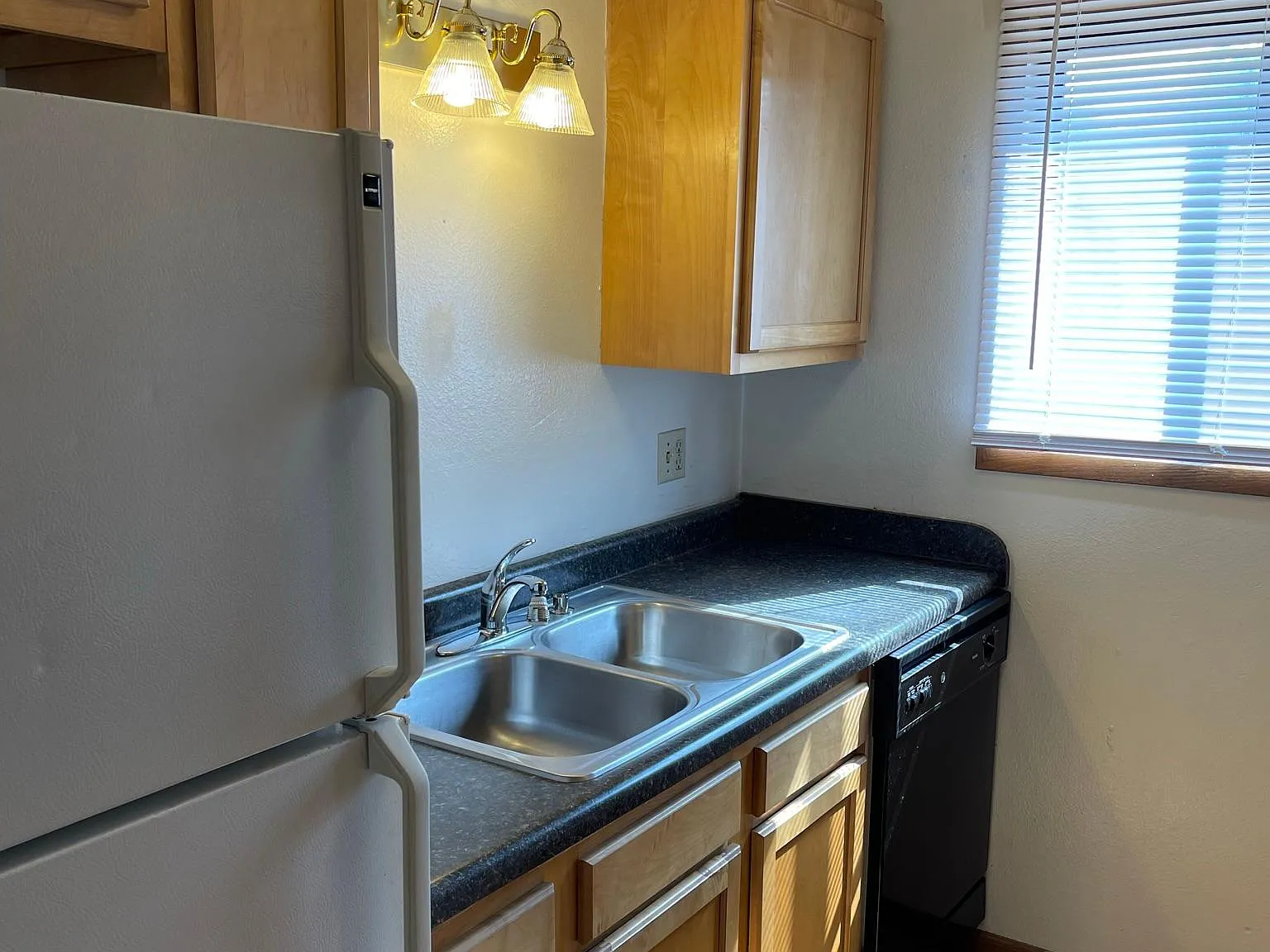 3 bed, $1,505 — Photo 4