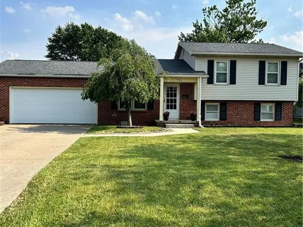 501 Eisenhower Dr, Fostoria, OH 44830