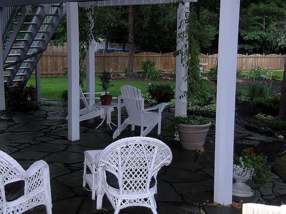 1st image of 6902 Violet Dr
