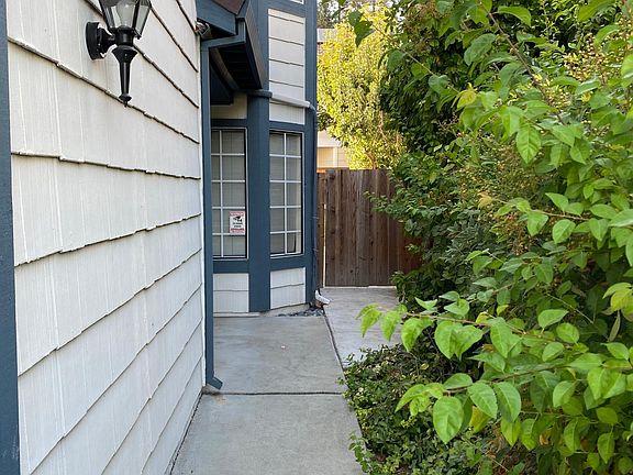 2nd image of 1617 Briarpoint Dr