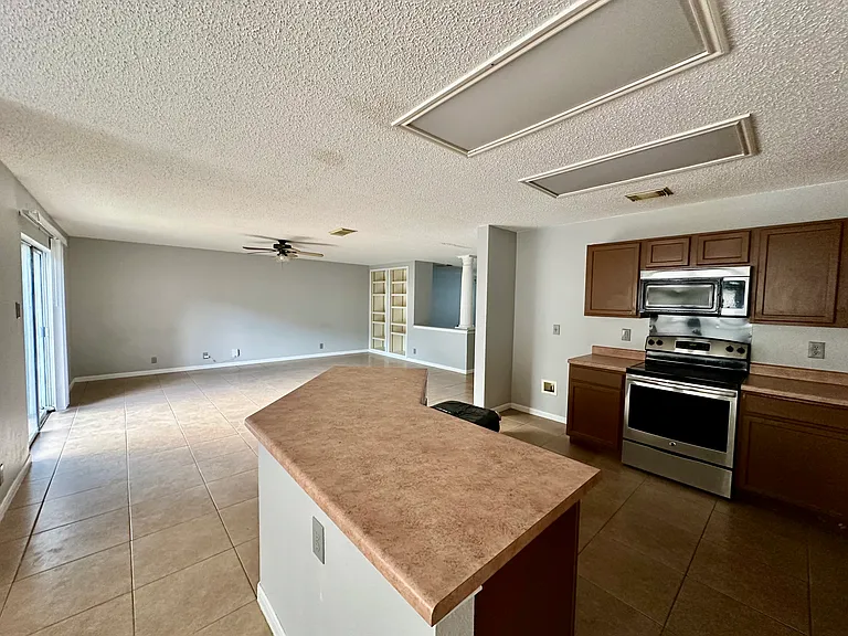 2129 Domal Ln — Photo 6
