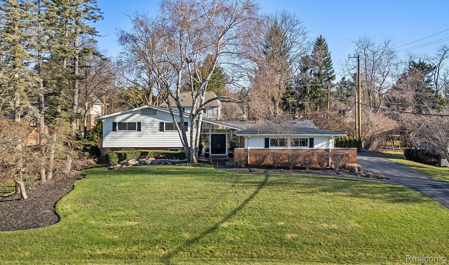 3558 Darcy Dr photo 1