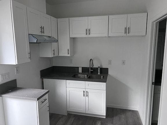 4th image of 1211 E 71st St #11503679
