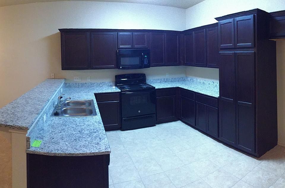 2nd image of 3106 112th St